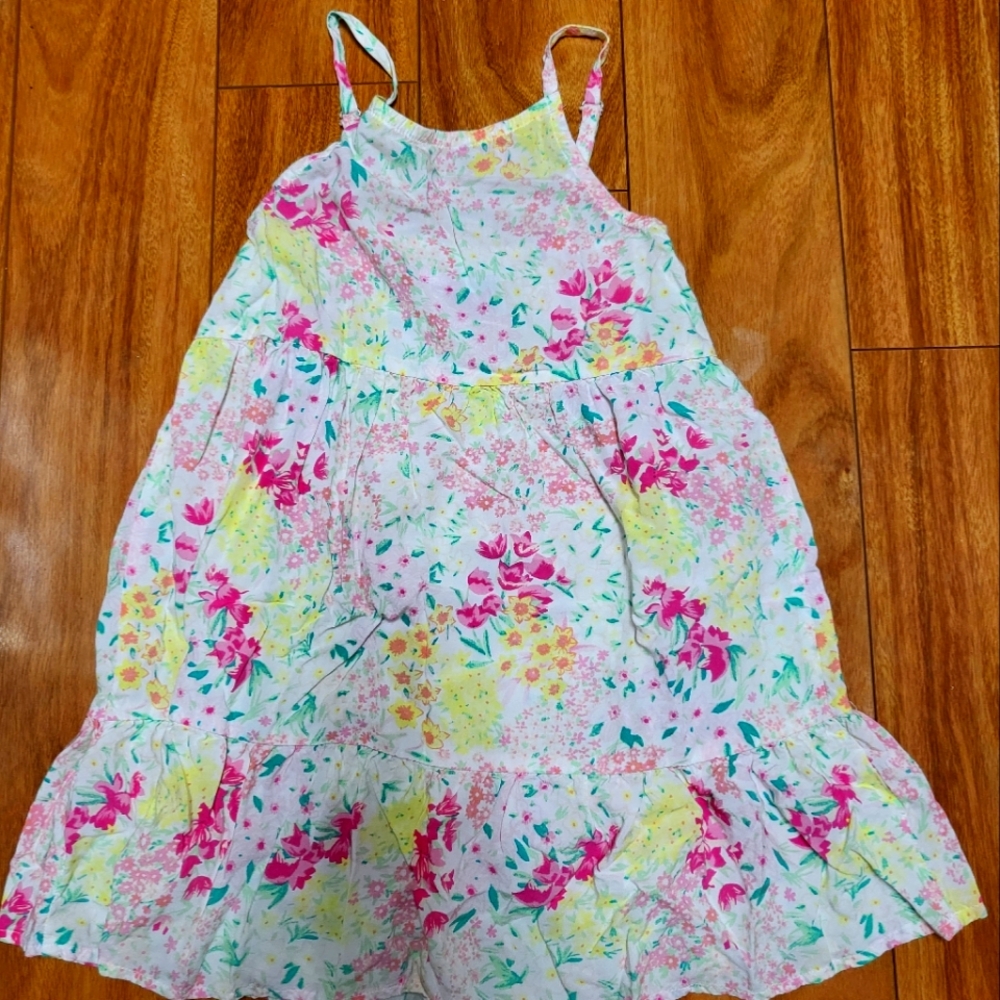 Girls dress